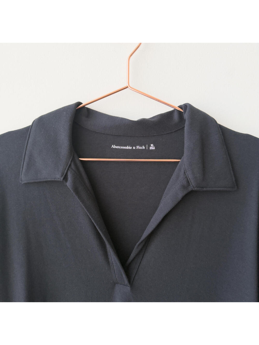 NWOT Abercrombie Black Open Collar Long Sleeve Top Size XL - Picture 3 of 6